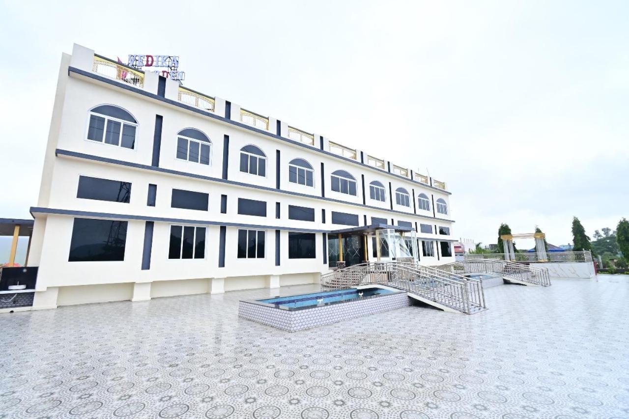 Hotel Vedika Garden Lonavla Exterior foto