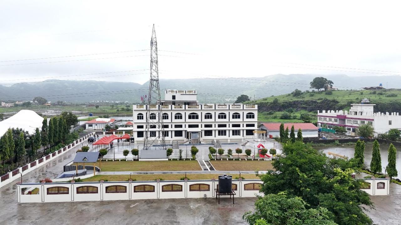Hotel Vedika Garden Lonavla Exterior foto